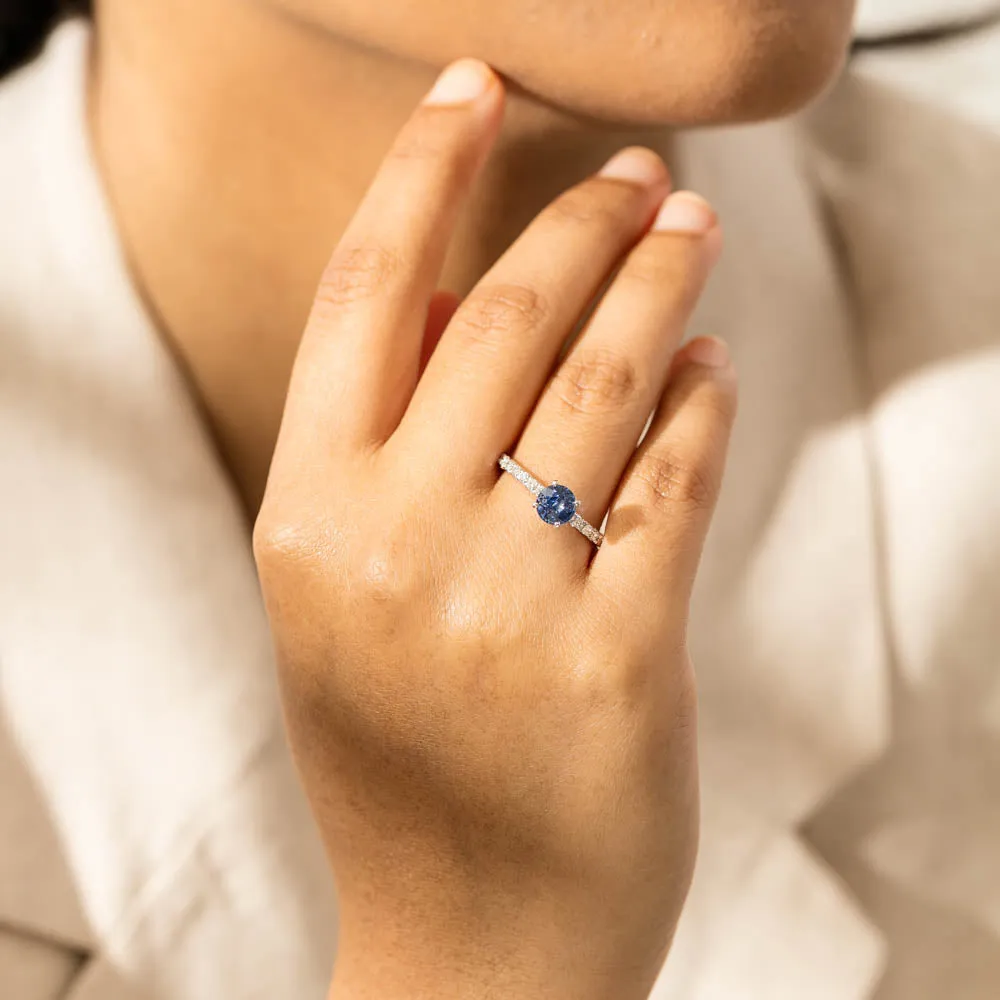18ct White Gold .92ct Sapphire & Diamond Comet Ring