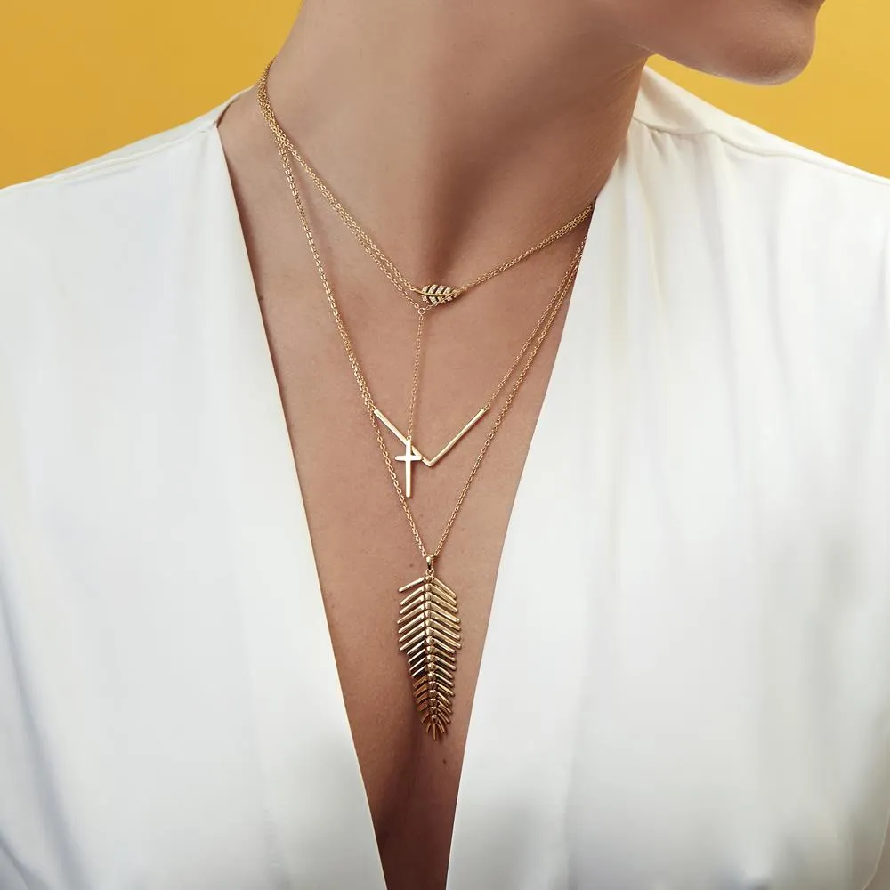 Achara Zirconia Small Sideways Leaf Necklace
