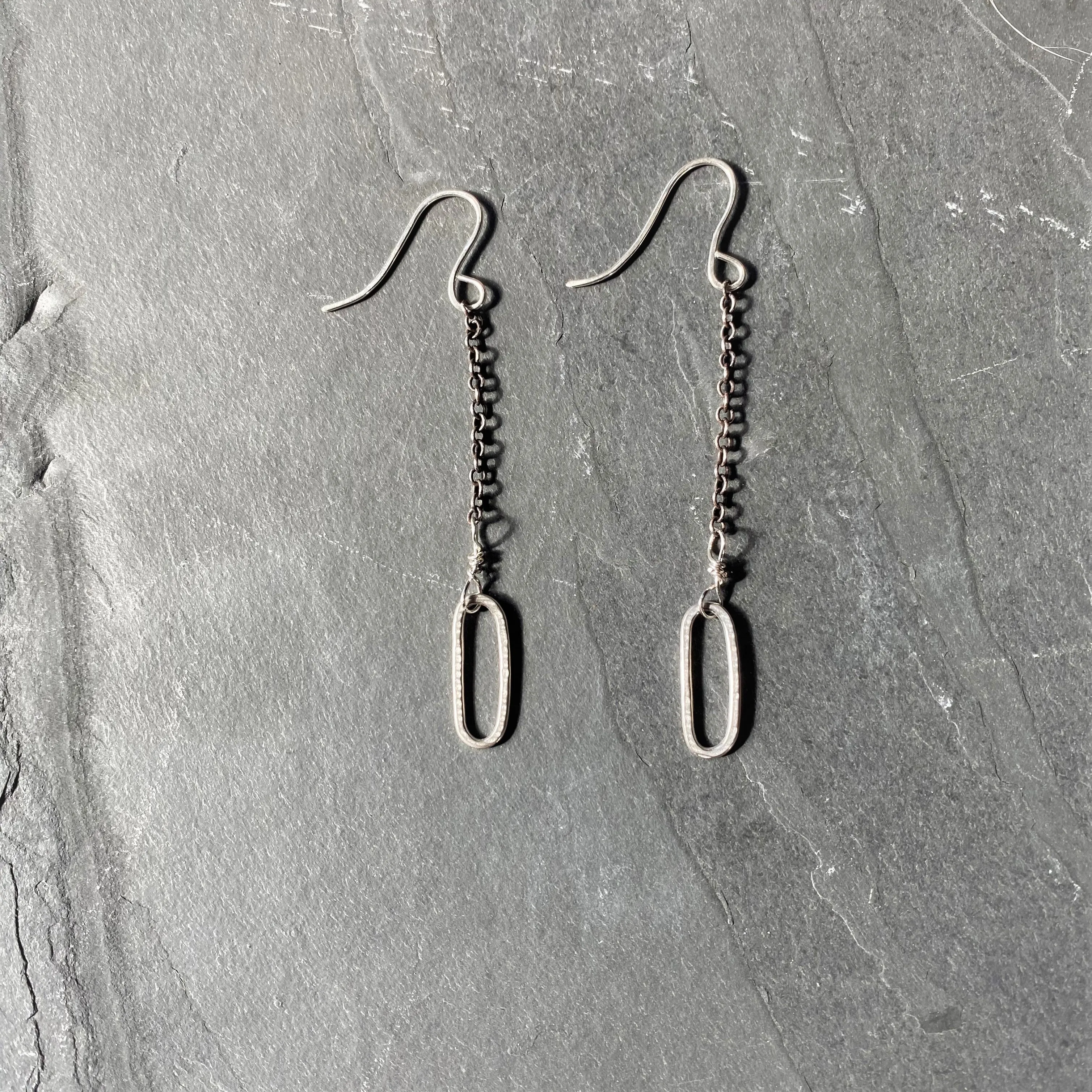 CHAIN-GES DROP EARRINGS SILVER