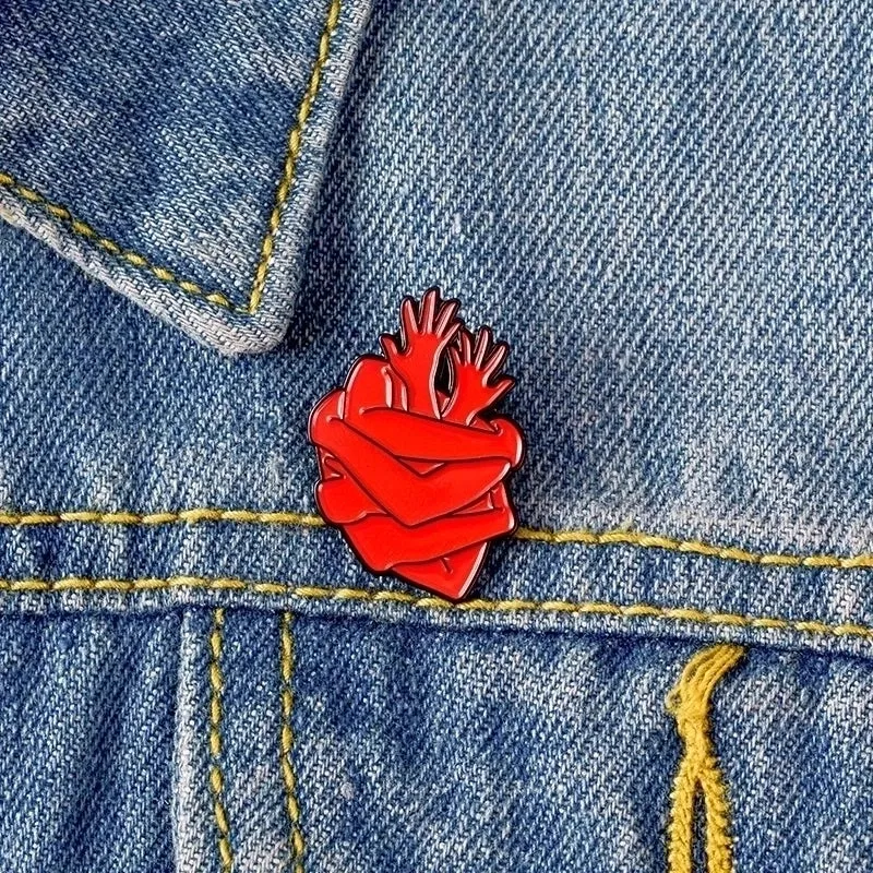 Creative Alloy Brooches Embrace Heart Shape Halloween Brooches