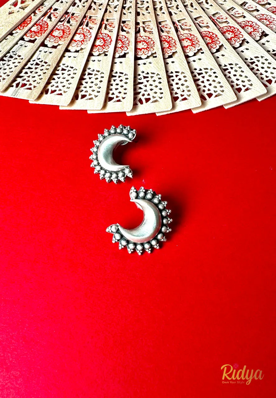 Daana Details Crescent Shaped Stud Earrings