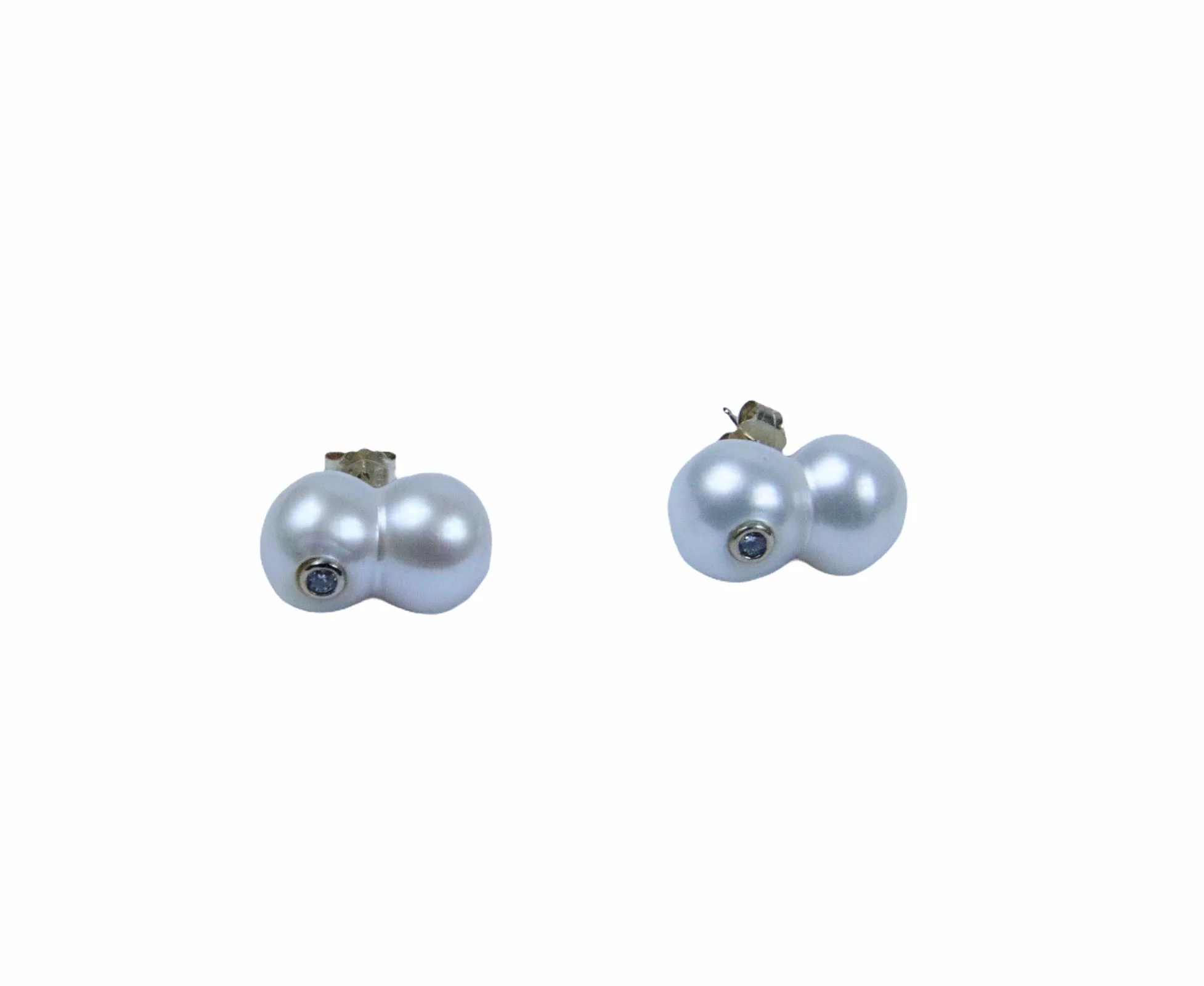 Double pearl earrings