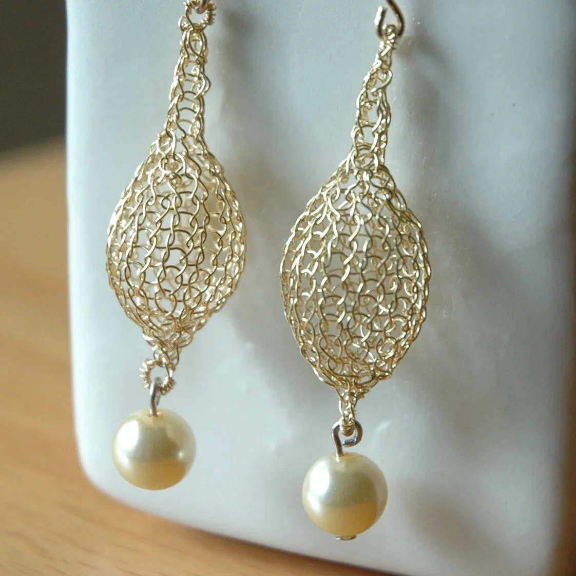 Drop shape Crochet Earring with a hanging pearl