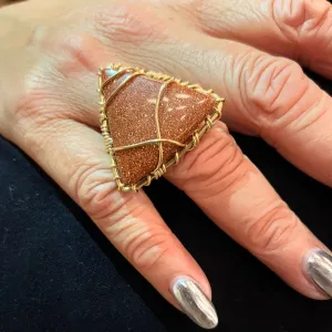 ✨ELEGANT INFLUENCE✨  BRONZE GOLDSTONE RING