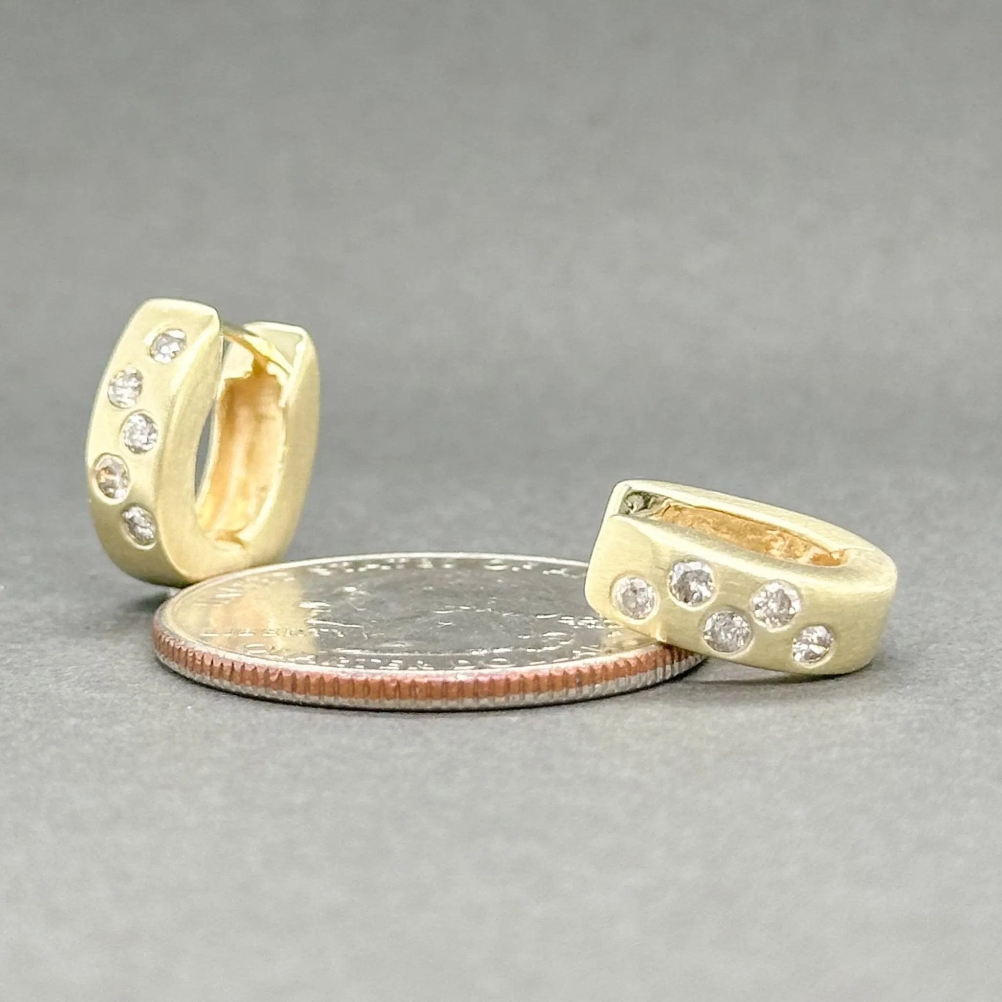 Estate 14K Y Gold 0.22ctw I-J/I1-2 Diamond Huggie Earrings