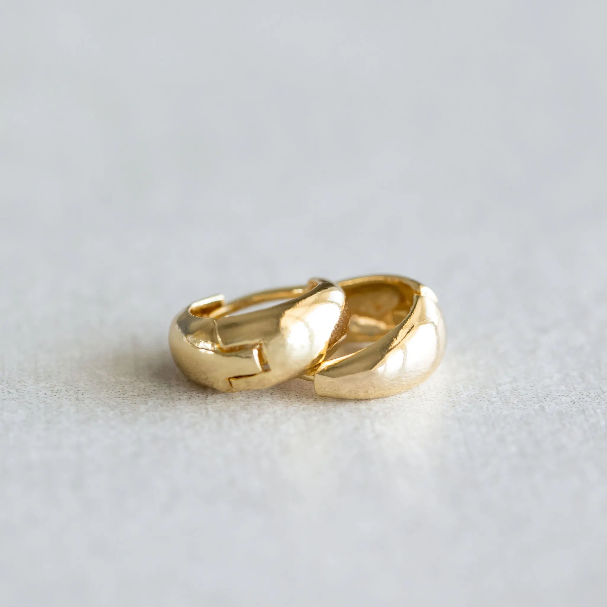 Everyday Huggie Hoops - Yellow Gold