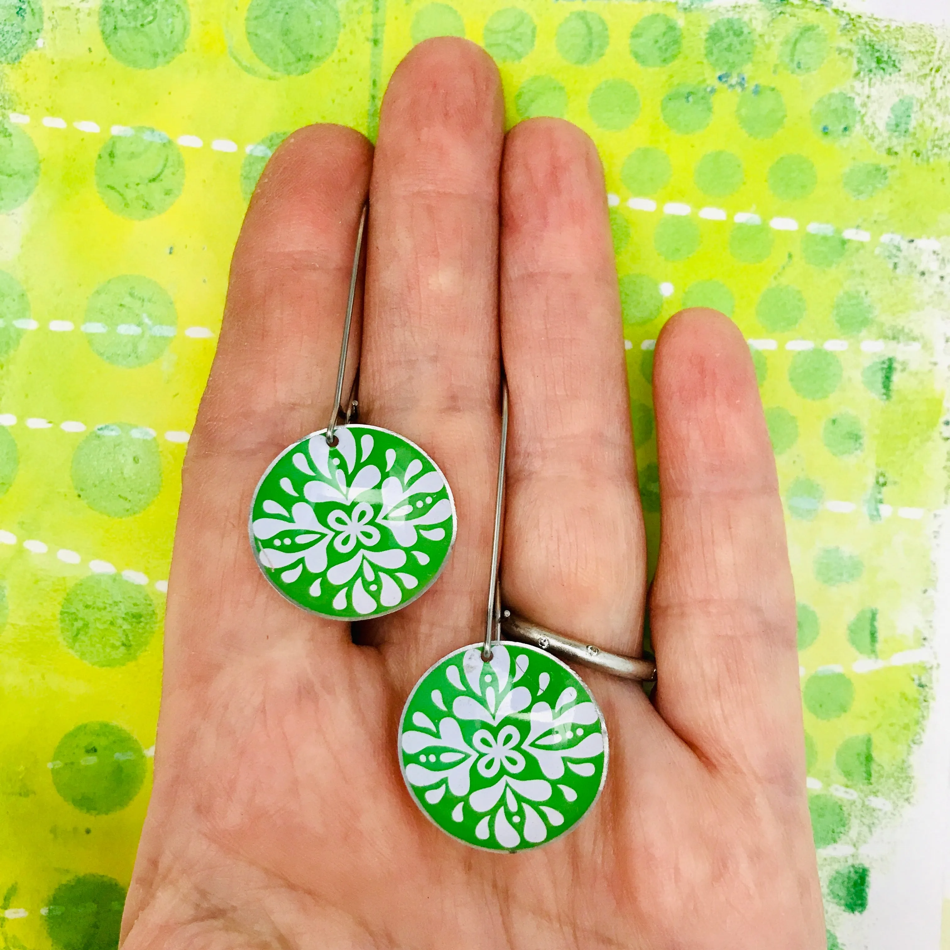 Fresh Green Starburst Medium Basin Earrings