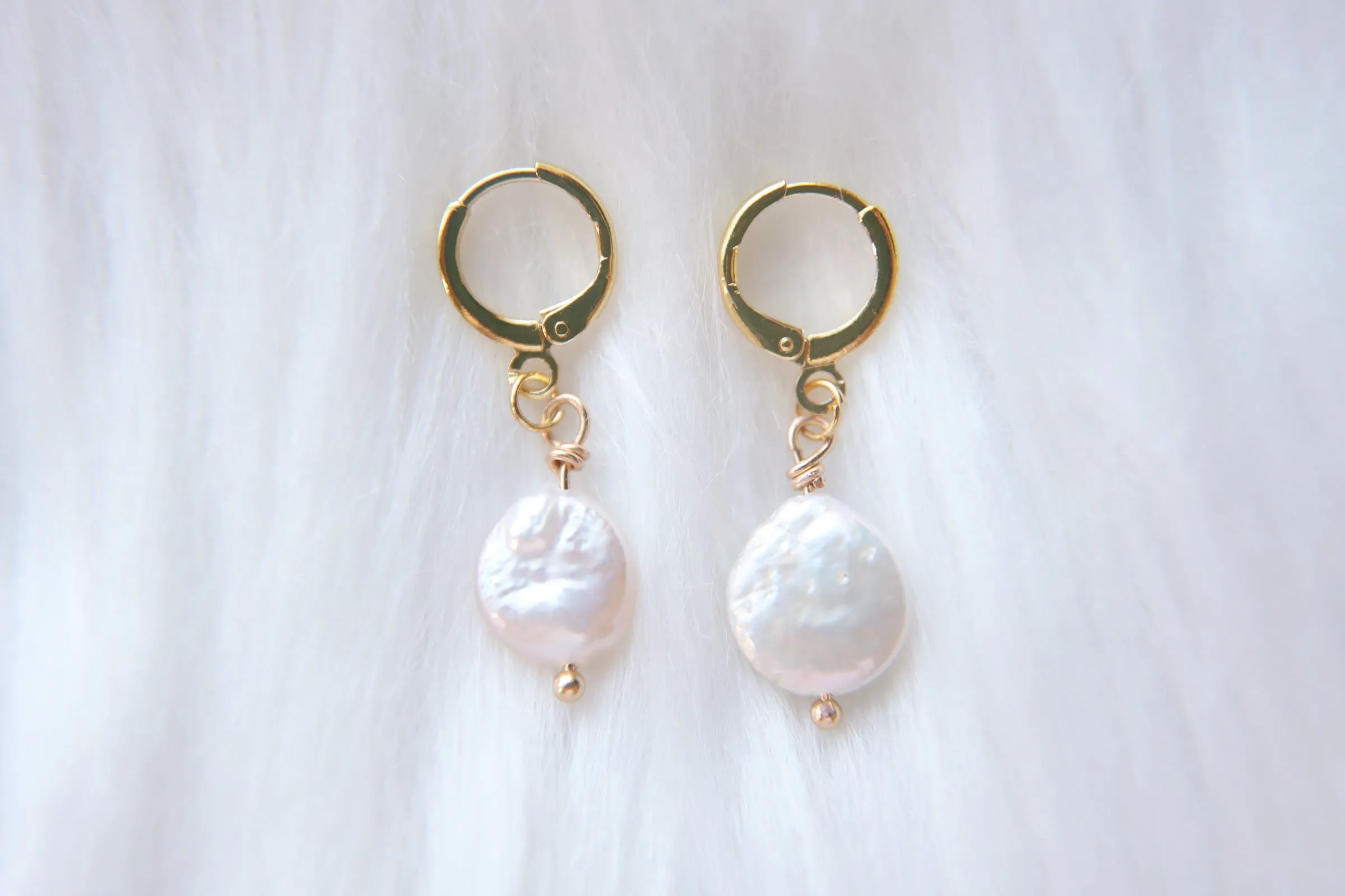 Fresh water pearl huggie hoop earrings
