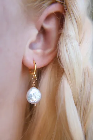 Fresh water pearl huggie hoop earrings