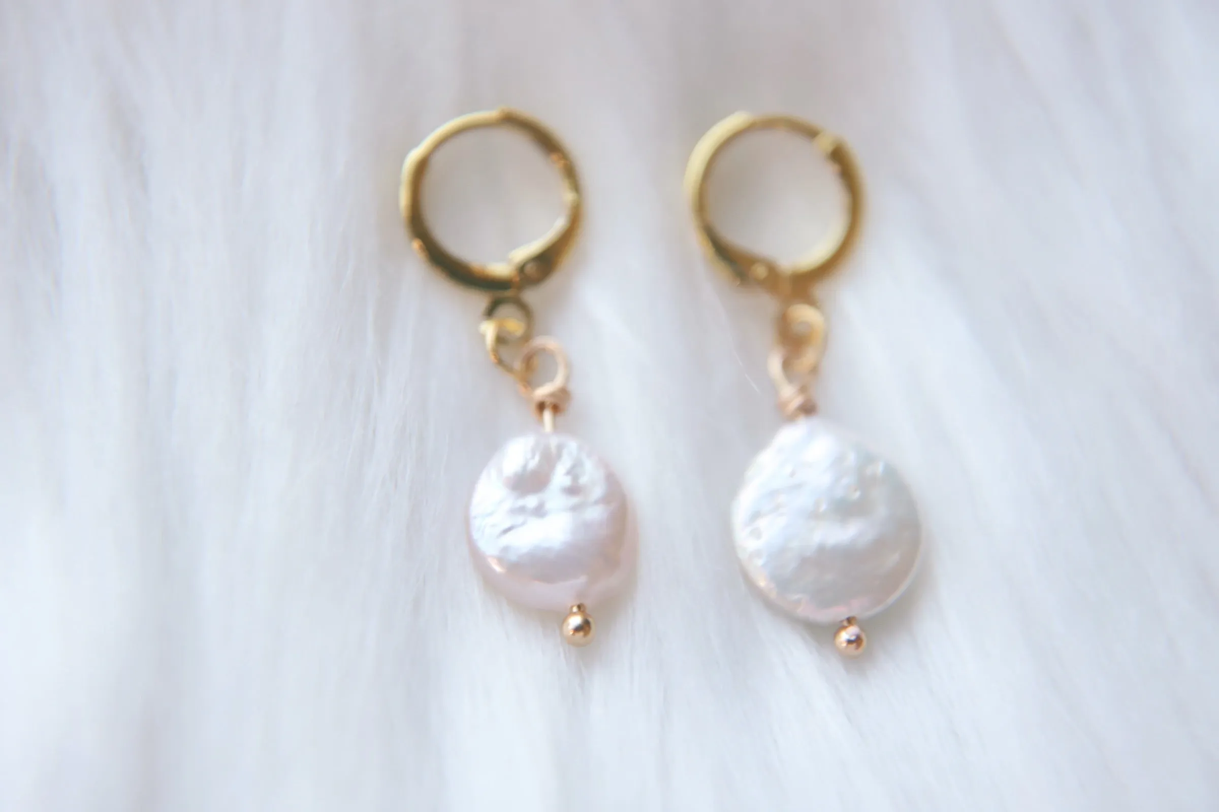 Fresh water pearl huggie hoop earrings