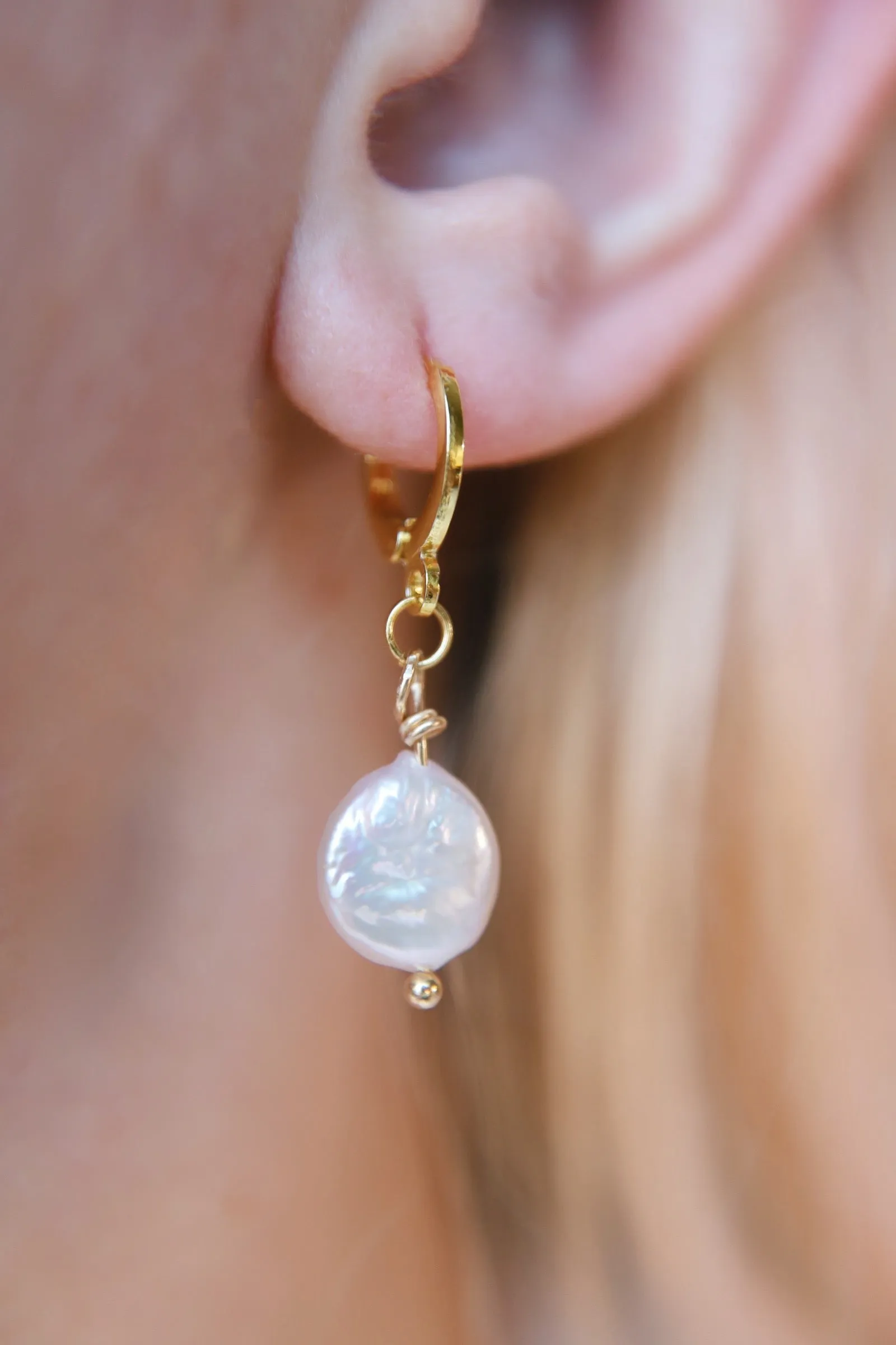 Fresh water pearl huggie hoop earrings