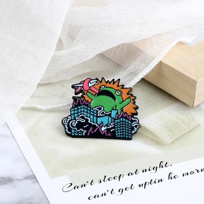 Horror Frog Brooch Novelty Creative Animals Enamel Pins Destroy City