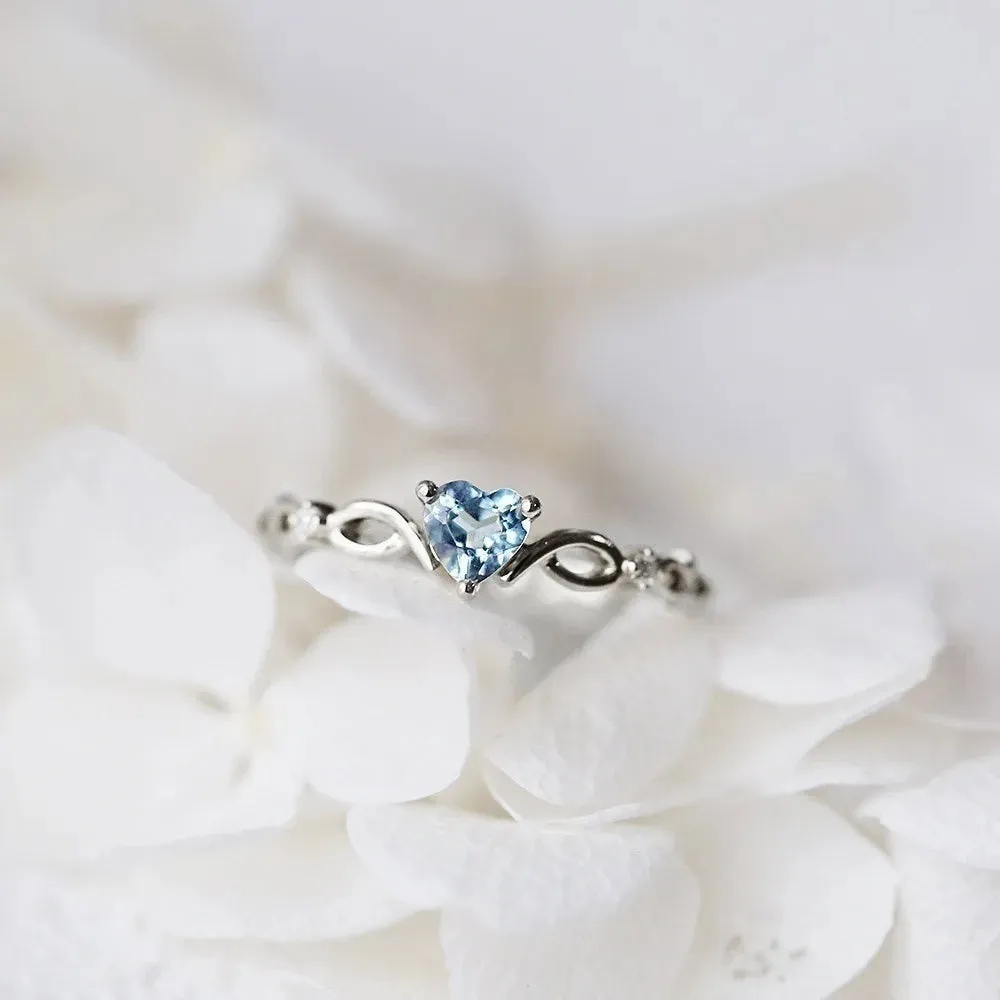 Huitan Classic Women’s Heart Ring with Zircon Stone