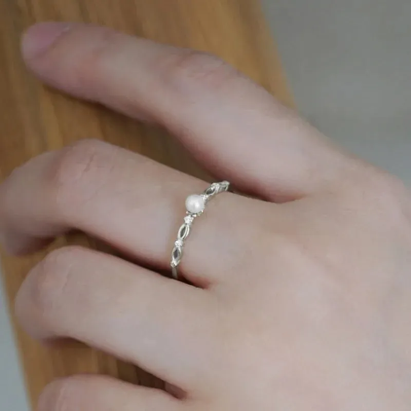 Korean Elegant Imitation Women's Pearl Zircon Ring