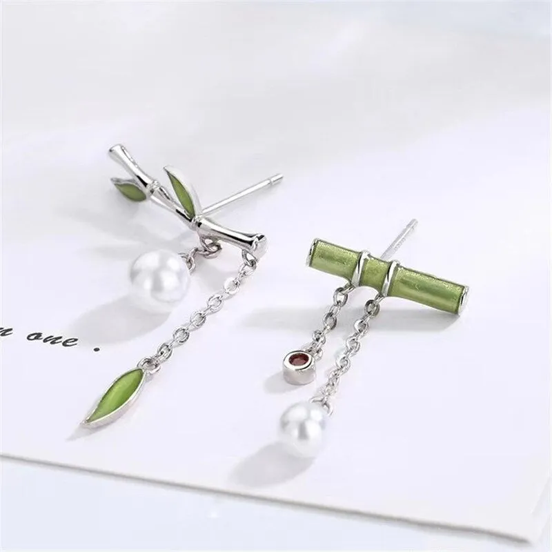 Korean Fresh Asymmetric Modelling Drop Earrings