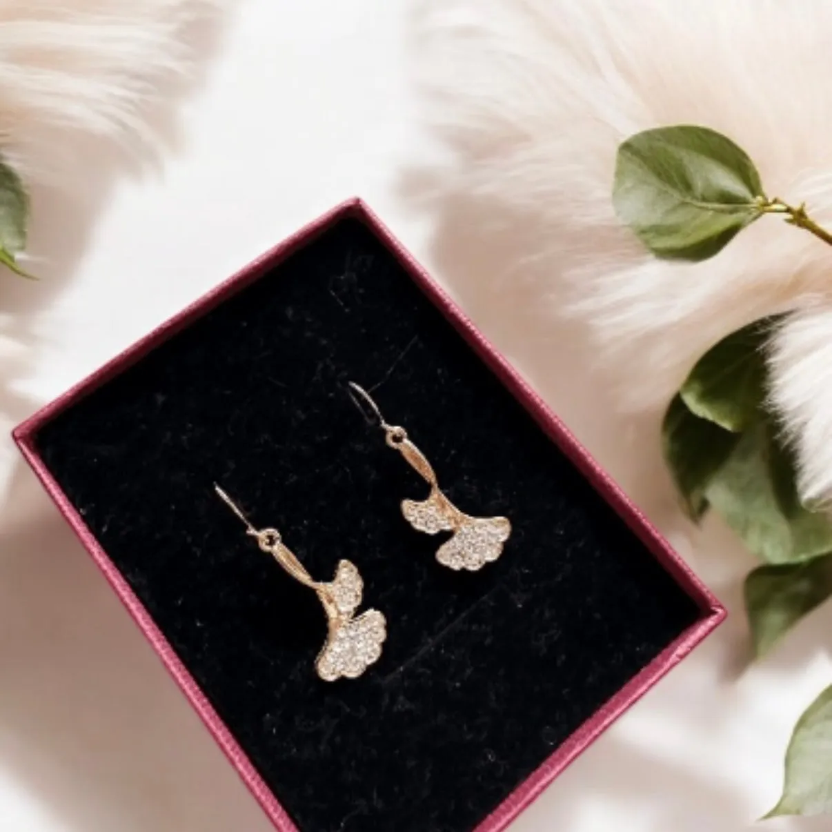 Minimalist - Ginkgo leaf Flower Gold statement earrings | mini rhinestone dangly drop earrings | floral geometric earrings | Korean earrings