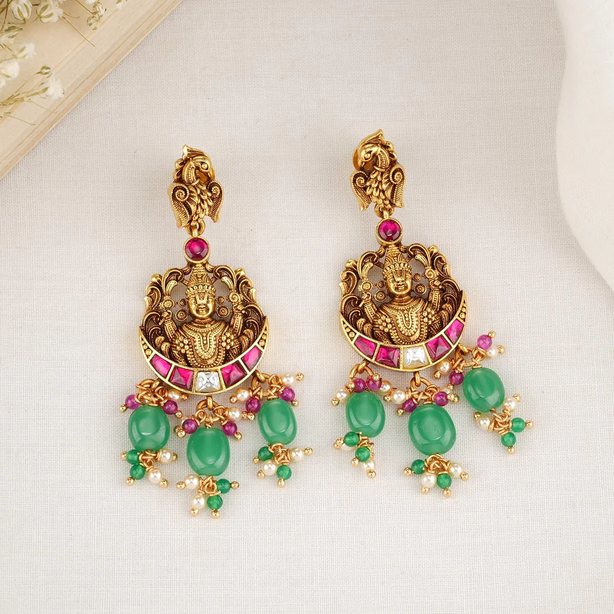 Mithuna Short Necklace Set