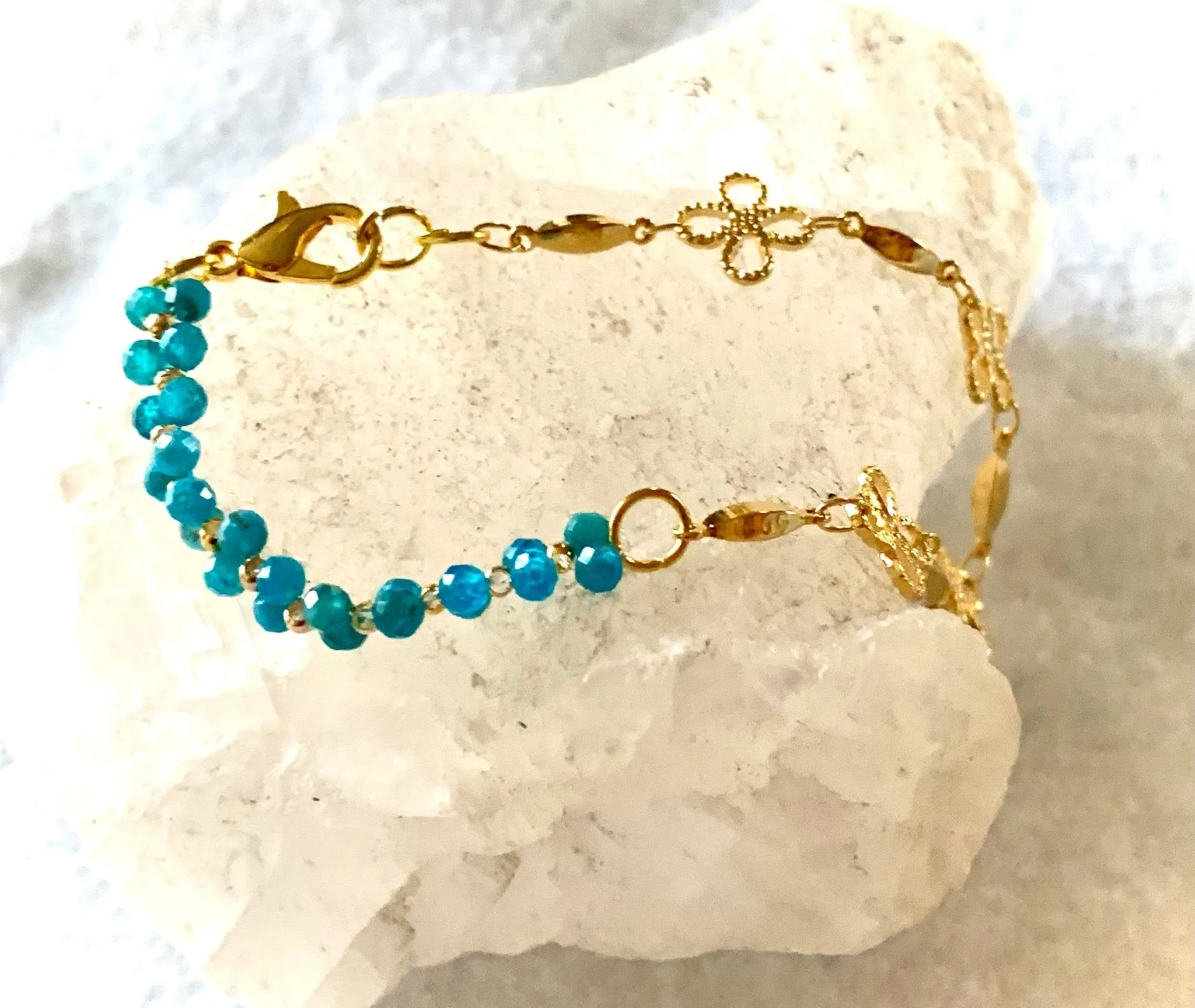 Muse Handmade Genuine Apatite Bracelet with Gold Plated Flower Chain