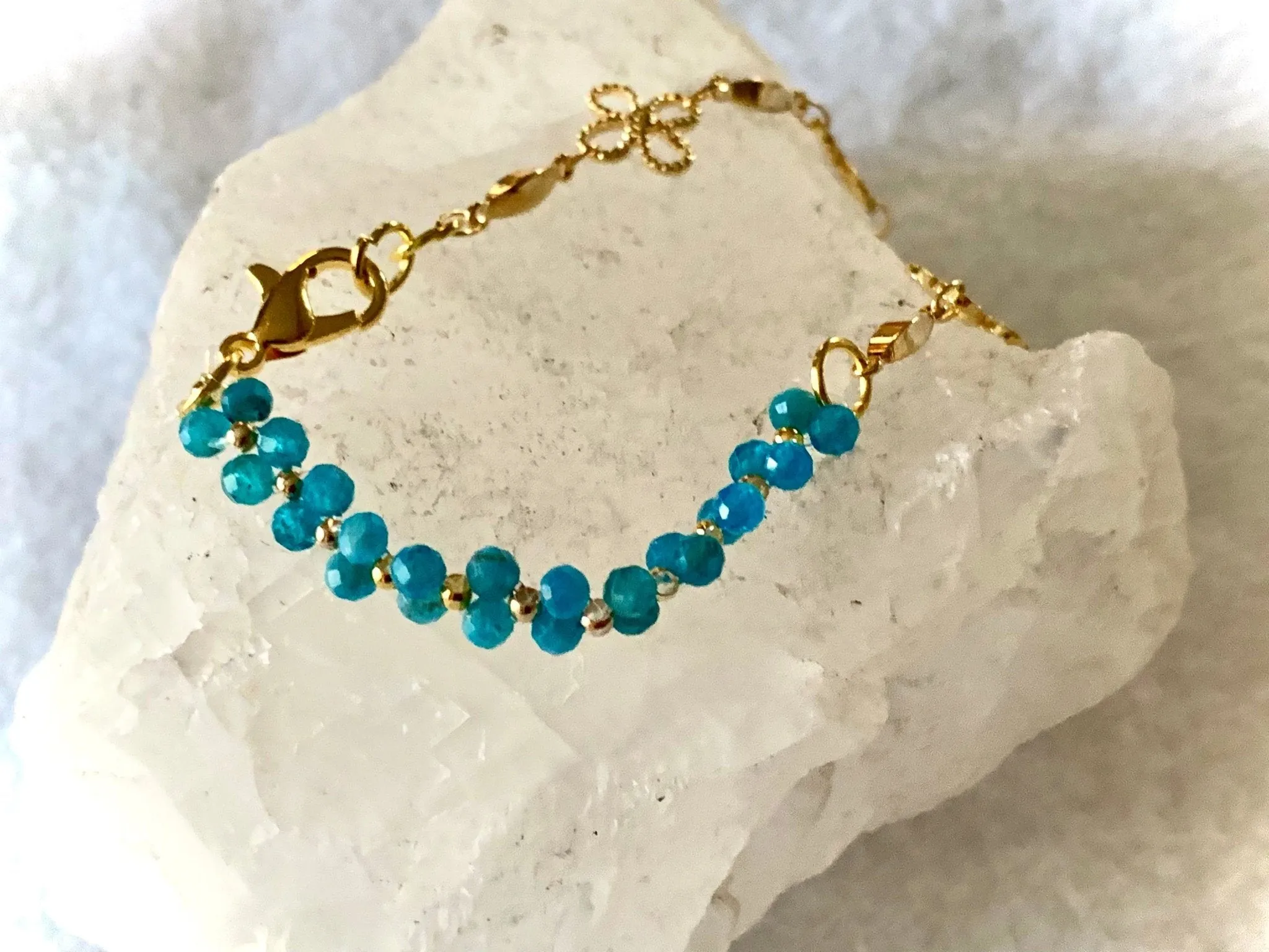 Muse Handmade Genuine Apatite Bracelet with Gold Plated Flower Chain