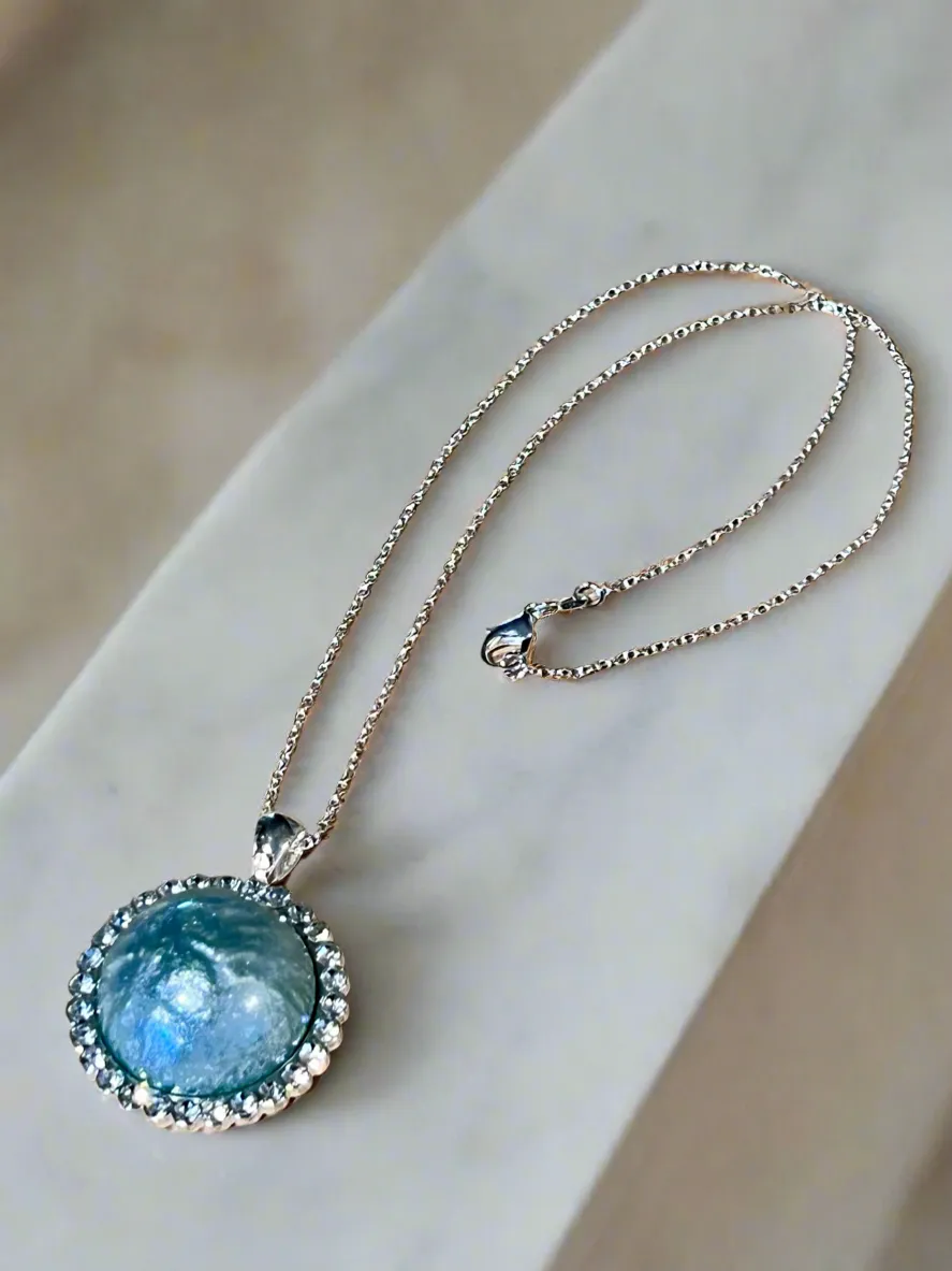 NEW Mocs N More Necklace - Majestic