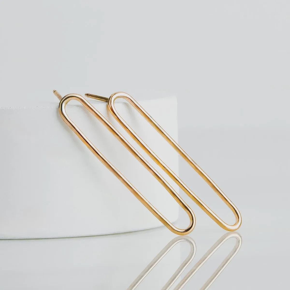 Oval Paperclip Chain Link Stud Earrings