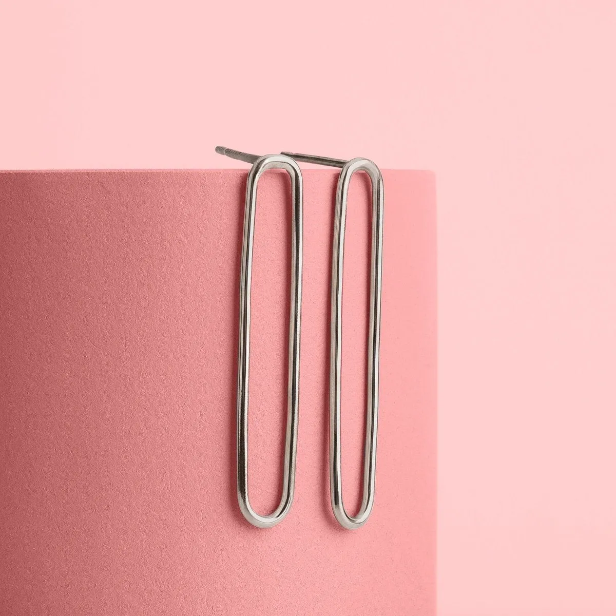 Oval Paperclip Chain Link Stud Earrings