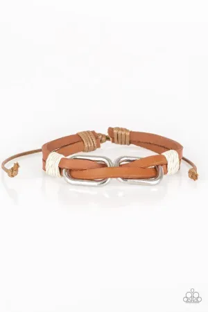 Paparazzi Bracelet ~ MOUNTAINEER Time Zone - White