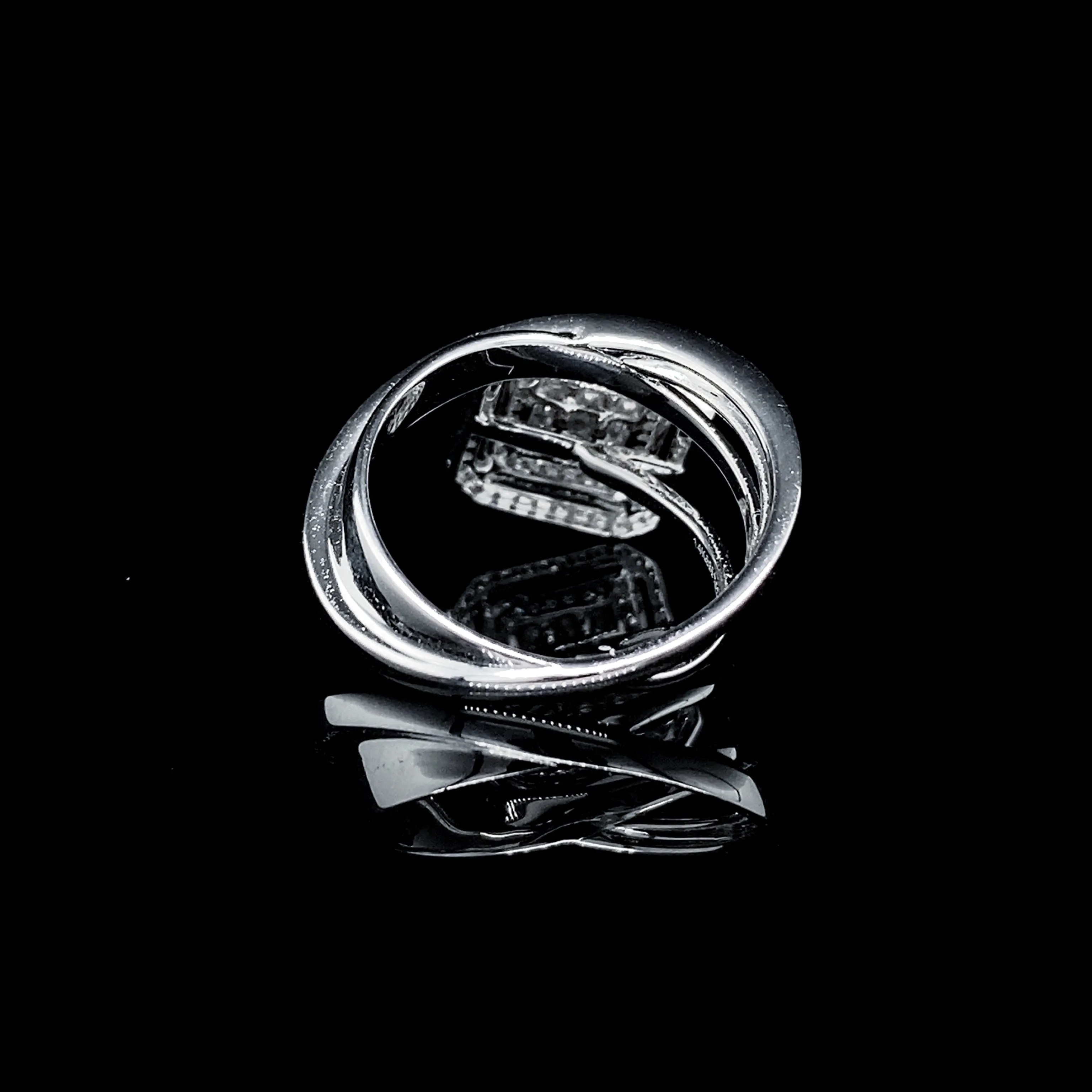 PREORDER | Cushion Halo Diamond Ring 14kt