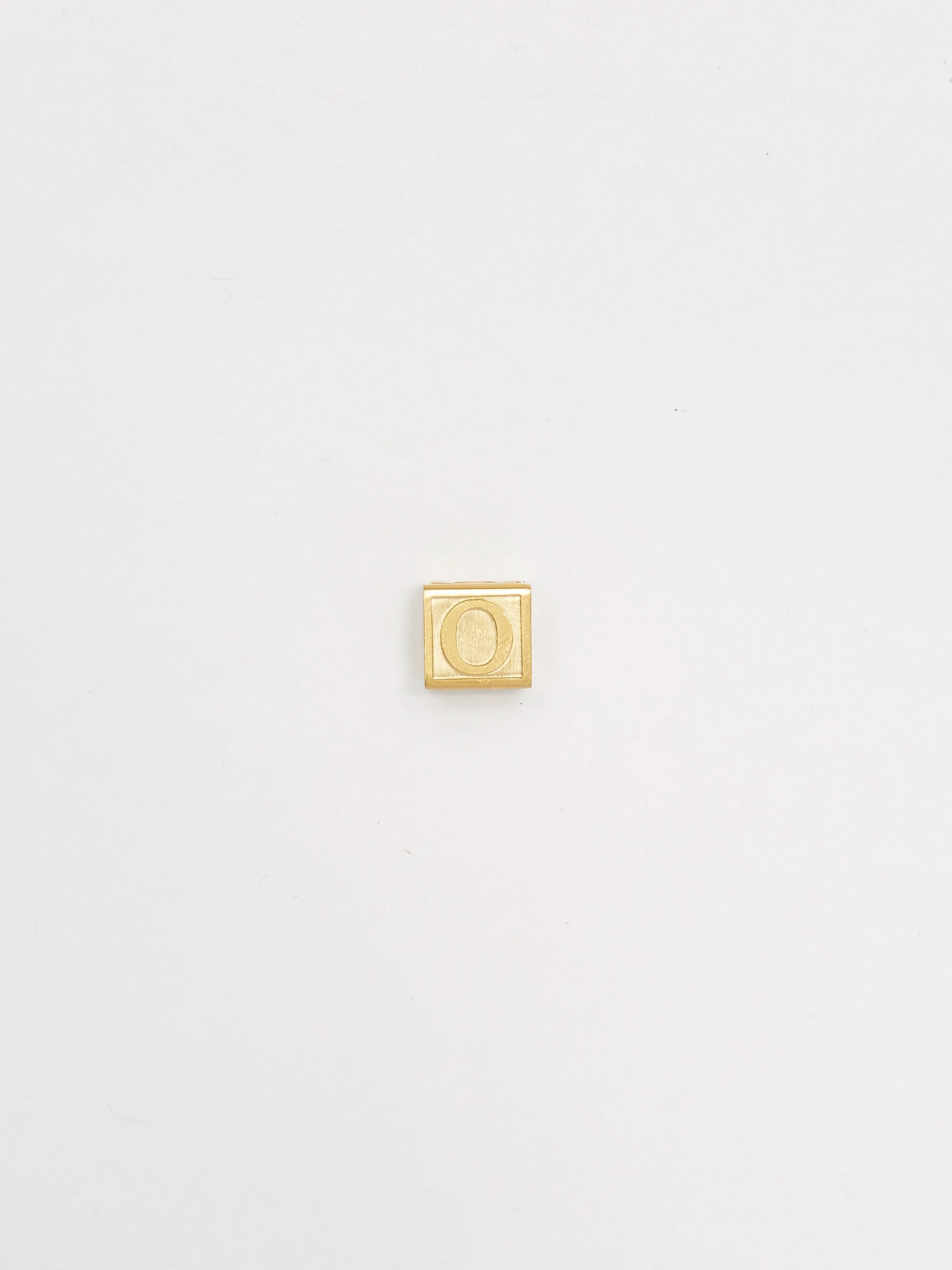 "O" Letter Block