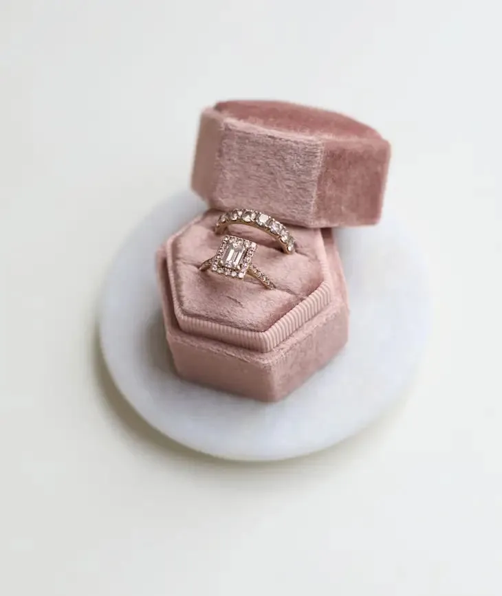 Rose Velvet Double Ring Box