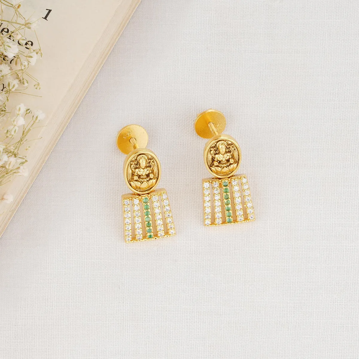 Shivani Short Necklace Set