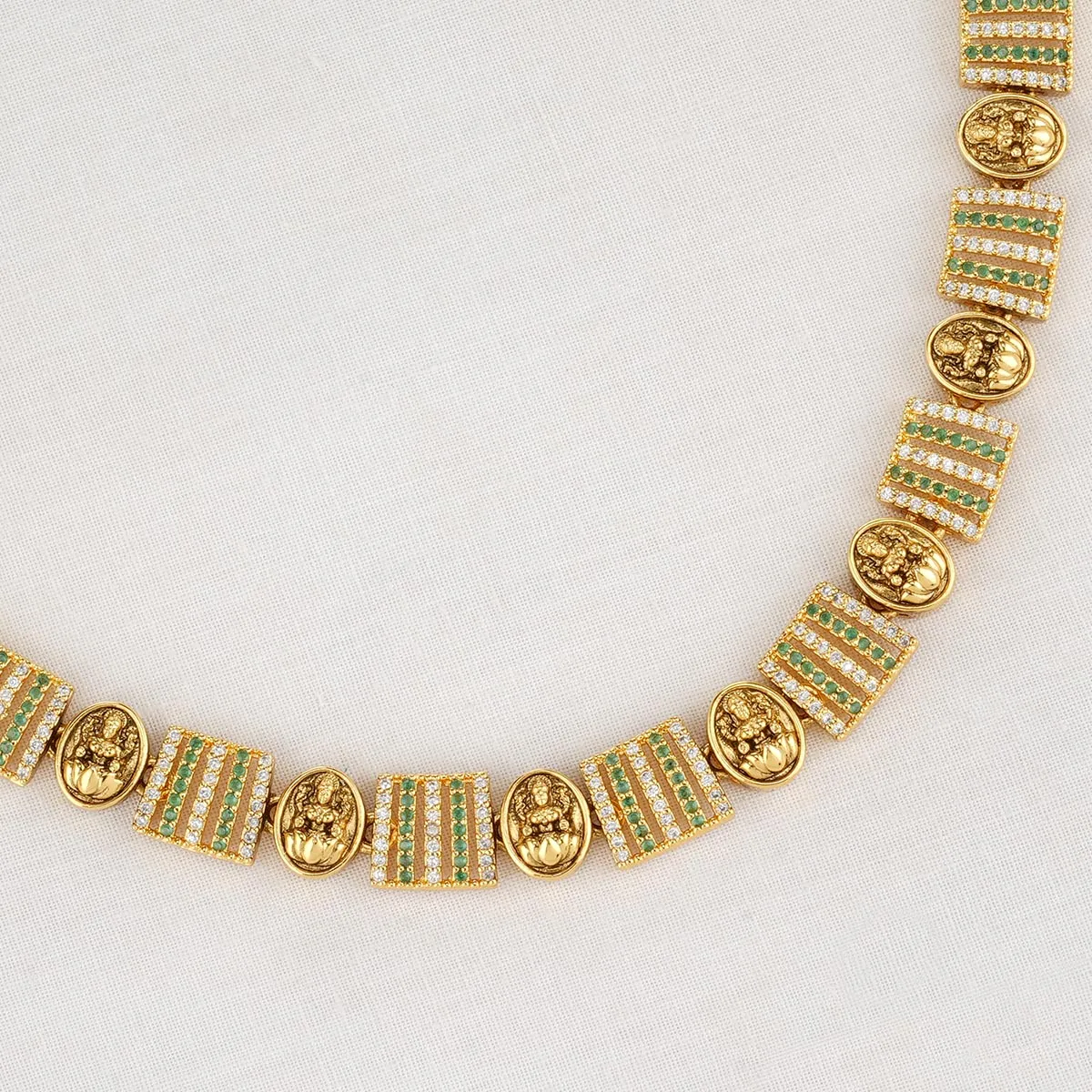Shivani Short Necklace Set