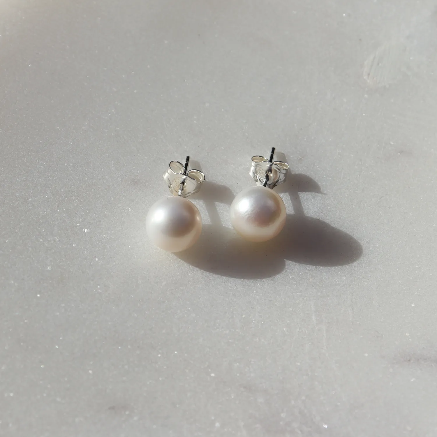 Silver Perle 8mm Fresh Water Pearl Studs