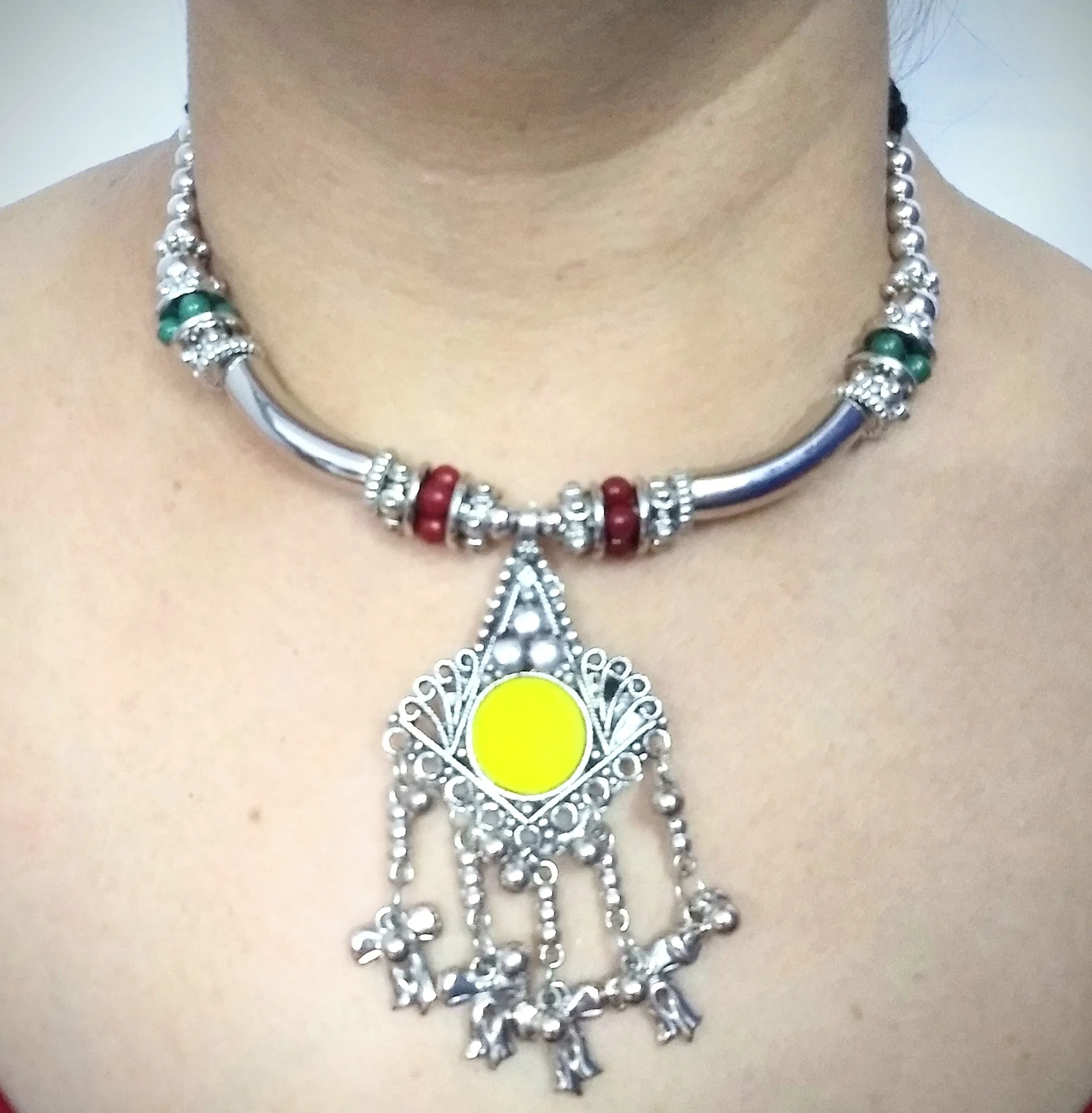 Simple Designed Necklace For An Elegant Women