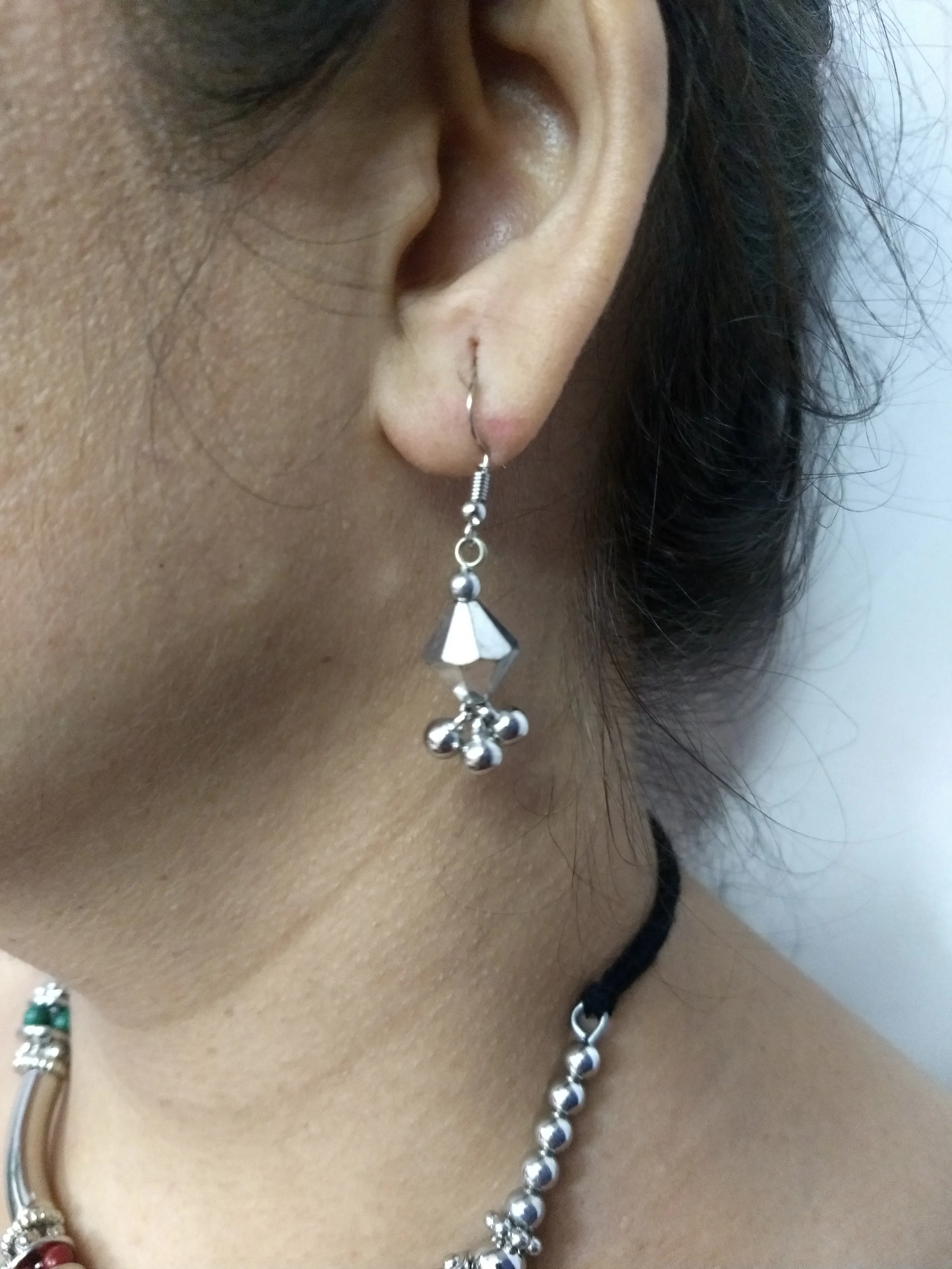 Simple Designed Necklace For An Elegant Women