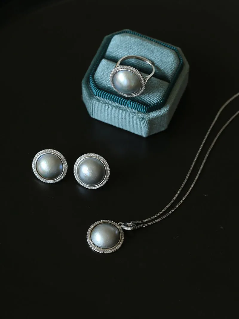 Surrounding Diamond Mabe Pearl Ring