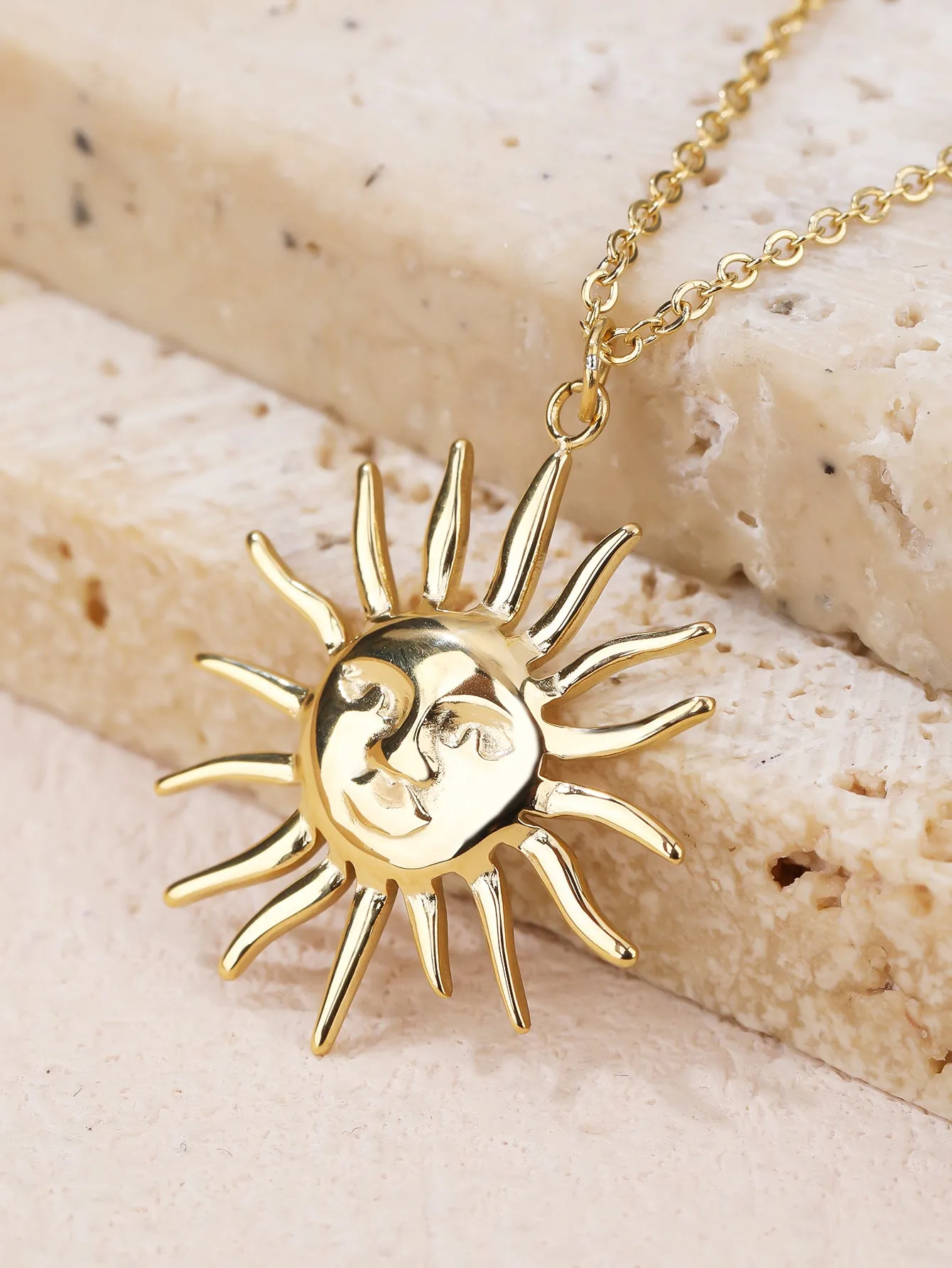 YUZENG Sun Necklace - Minimalist Design, Maximum Style!